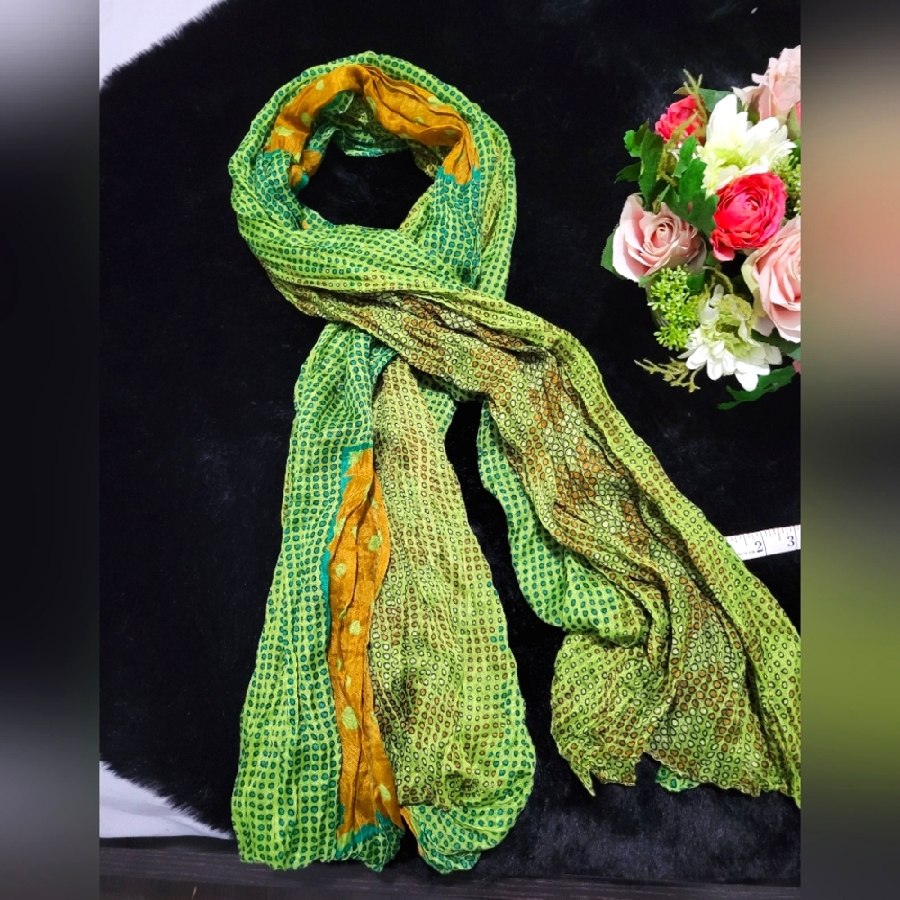 Truska Scarf